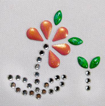 Flower nailhead and rhinestone design (pack of 40)