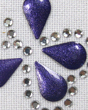 Purple butterfly rhinestone and nailhead design (pack of 40)